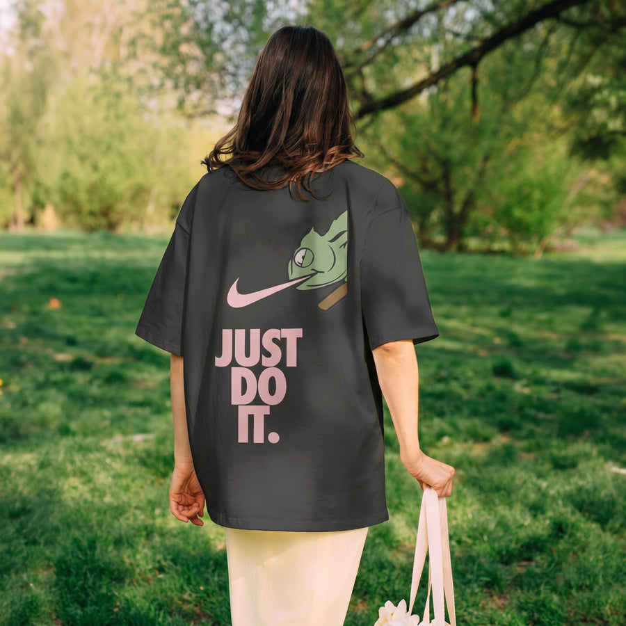 Chameleon Kick Black Oversized 240 GSM Tee